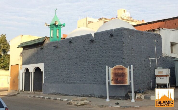 Exterior of Masjid Shaikhain