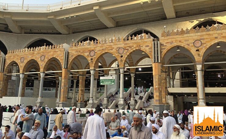 Mataf view of Bab ul-Fatah