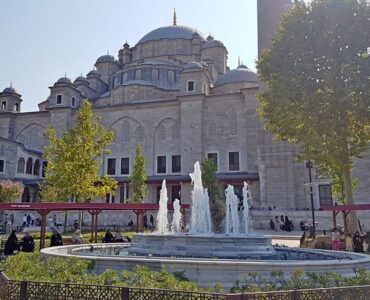 Exterior view of Fatih mosque