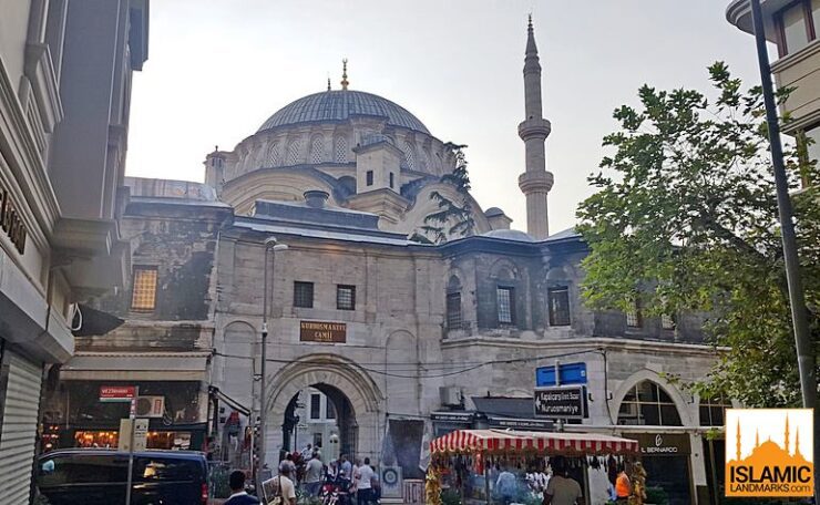 Exterior view of Nuruosmaniye mosque