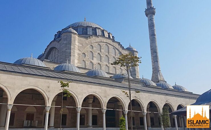 External view of the European Mihrimah mosque