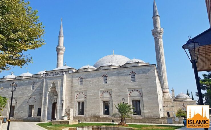 Front view of the Yavuz Selim mosque