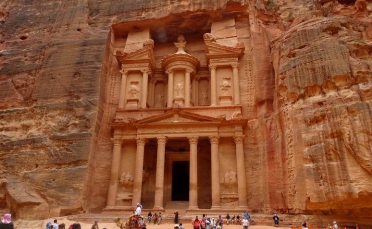 The front of the Treasury in Petra