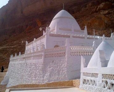 External view of the maqam of Hud (عليه السلام)